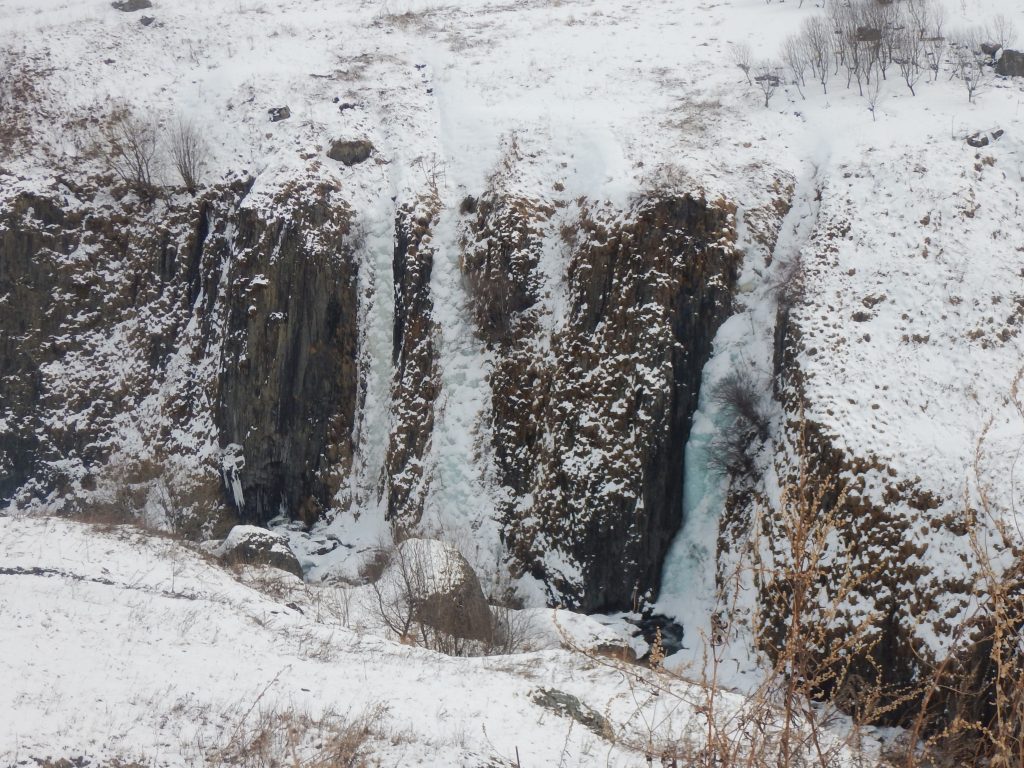 Juta Trinity ice formations